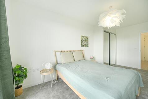Bedroom  .jpg