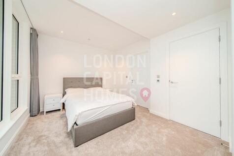 Bedroom   .jpeg