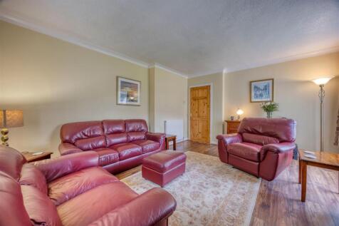 4_GARNGABER_COURT_LENZIE_011.JPEG