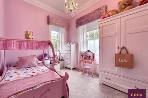 Bed 4.jpg