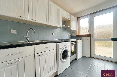 Kitchen 1.jpg