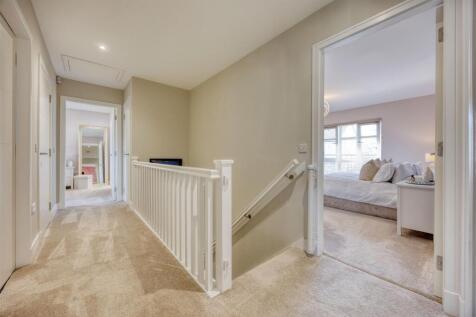 10_COURTMALAW_AVE_MILTON_OF_CAMPSIE_036.JPEG