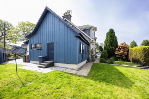 1_GALLOWHILL_ROAD_LENZIE_004.JPG