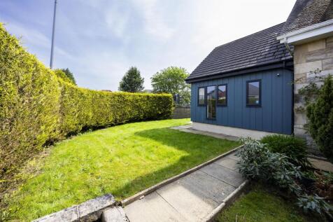 1_GALLOWHILL_ROAD_LENZIE_003.JPG