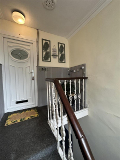 ENTRANCE 1.png