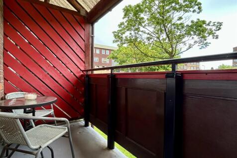 BALCONY 2.JPG