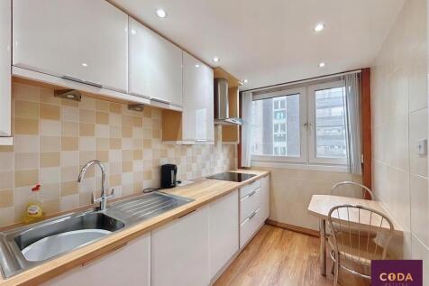 Kitchen 2 (8).jpg