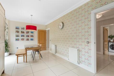 dining area 1.jpg