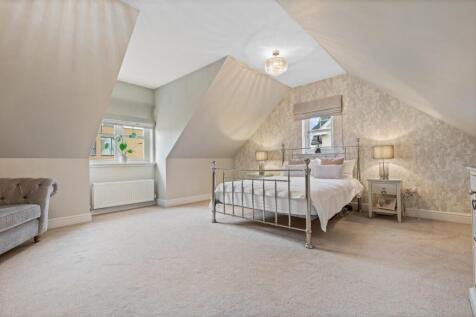 Master room 1.jpg