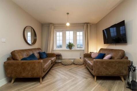 6_HILL_VIEW_WOODILEE_VILLAGE_023.JPG