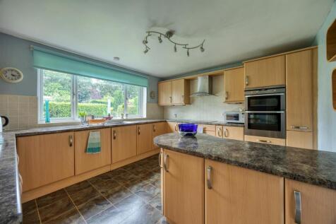 239_CUMBERNAULD_RD_CHRYSTON_023.JPEG