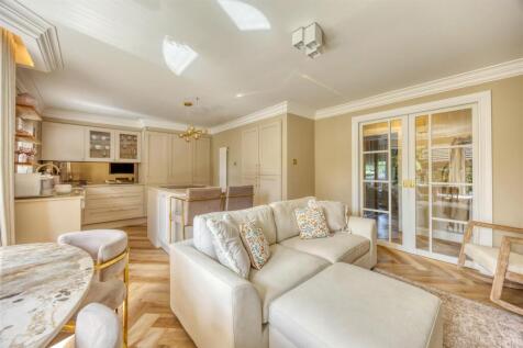 FLAT2_31_ALEXANDRA_ROAD_LENZIE_017.JPEG