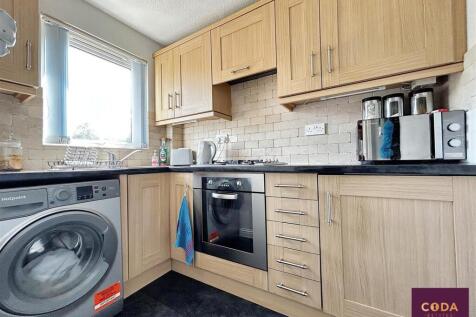 Kitchen (2).jpg