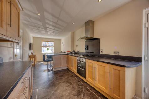 74_WAVERLEY_PARK_KIRKINTILLOCH_011.JPEG