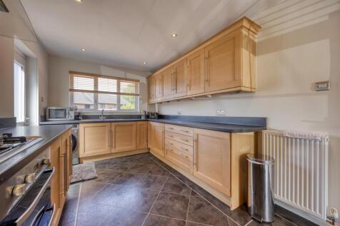 74_WAVERLEY_PARK_KIRKINTILLOCH_015.JPEG