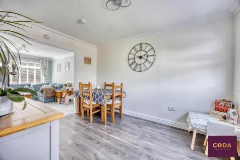 50_ST_COLUMBA_DRIVE_KIRKINTILLOCH_013_blurred.jpg