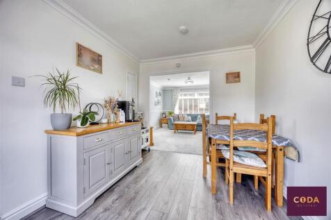50_ST_COLUMBA_DRIVE_KIRKINTILLOCH_014_blurred.jpg