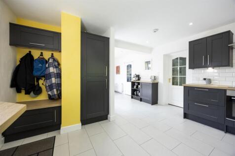 15_CRAWFORD_AVE_LENZIE_019.JPG