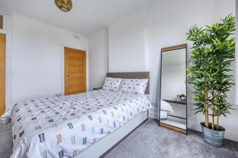 2-2_145_BEARSDEN_ROAD_GLASGOW_013.JPEG