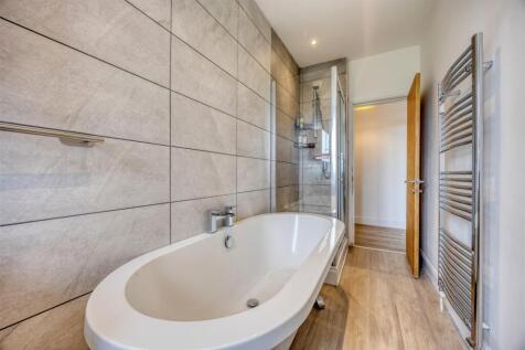 2-2_145_BEARSDEN_ROAD_GLASGOW_020.JPEG
