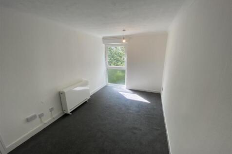 Bedroom 2.JPG