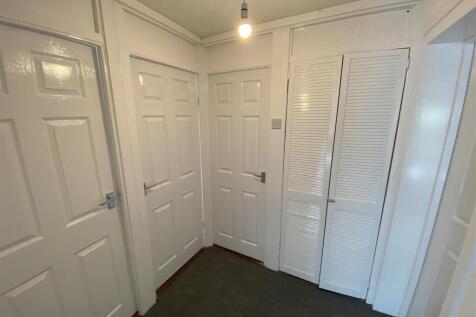 Hallway.JPG