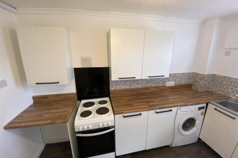 Kitchen 2.JPG