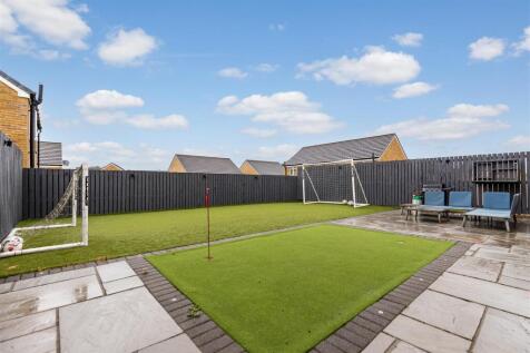 Rear Garden 2.jpg