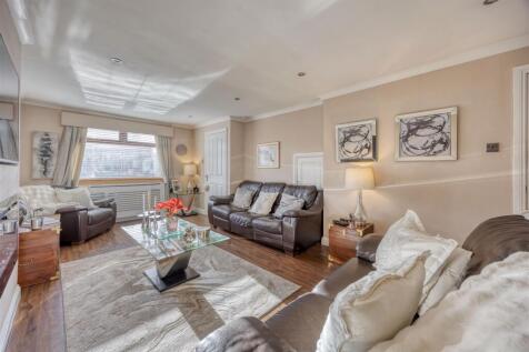 6_BRAMLEY_PLACE_LENZIE_007.JPEG