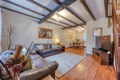 6_BROOMHILL_FARM_MEWS_KIRKINTILLOCH_004.JPEG