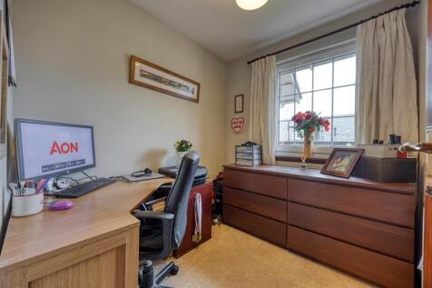 6_BROOMHILL_FARM_MEWS_KIRKINTILLOCH_016.JPEG