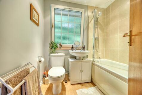 6_BROOMHILL_FARM_MEWS_KIRKINTILLOCH_017.JPEG