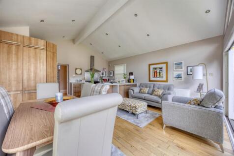 1_GLENBANK_ROAD_LENZIE_025.JPEG