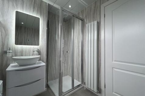BATHROOM ALTO.jpeg