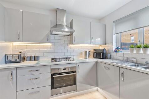 Kitchen 1.jpg