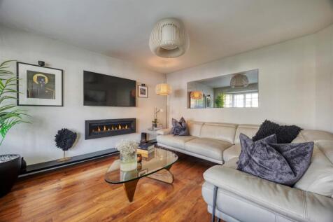 35_WAVERLEY_PARK_KIRKINTILLOCH_010.JPG