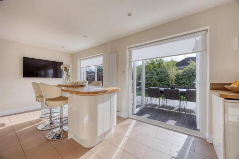 35_WAVERLEY_PARK_KIRKINTILLOCH_024.JPEG