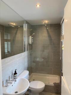 ensuite.jpeg