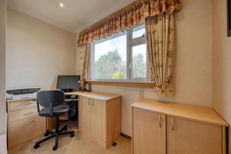 4_AILSA_DRIVE_KIRKINTILLOCH_021.JPEG