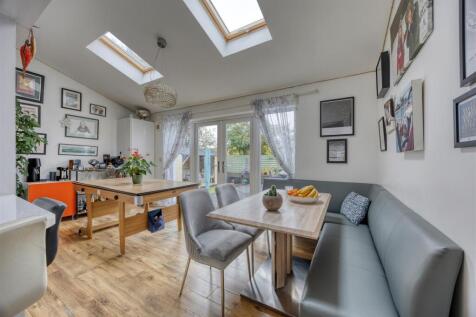31_CRAWFORD_AVE_LENZIE_011.JPEG