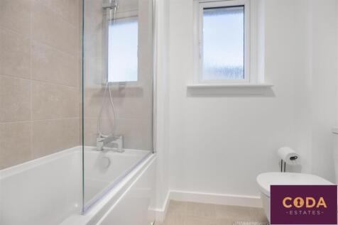 FAMILY BATHROOM.jpeg