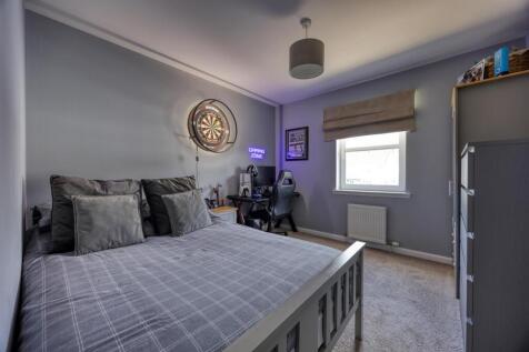 48_CASTLE_CIRCLE_LENNOXTOWN_030.jpg