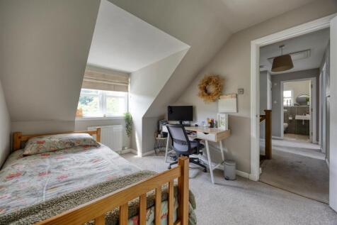 48_CASTLE_CIRCLE_LENNOXTOWN_034.jpg