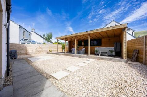 48_CASTLE_CIRCLE_LENNOXTOWN_012.jpg