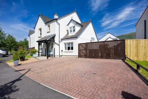 48_CASTLE_CIRCLE_LENNOXTOWN_001.jpg