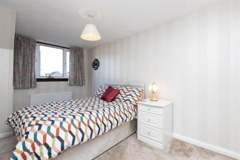 10_TOFTHILL_GARDENS_BISHOPBRIGGS_015.JPG