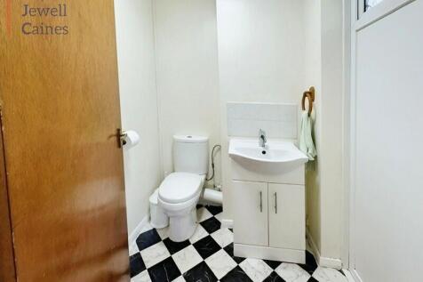 Downstairs w.c.