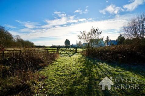 Access to field/garden from woodland