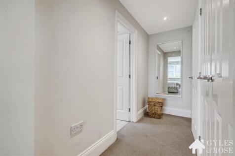Walk in wardrobe