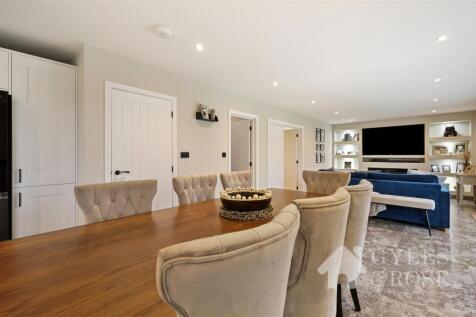 Dining/Living area